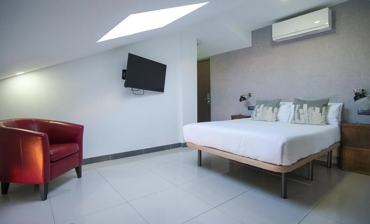 The Lights City Rooms Malaga Hotel